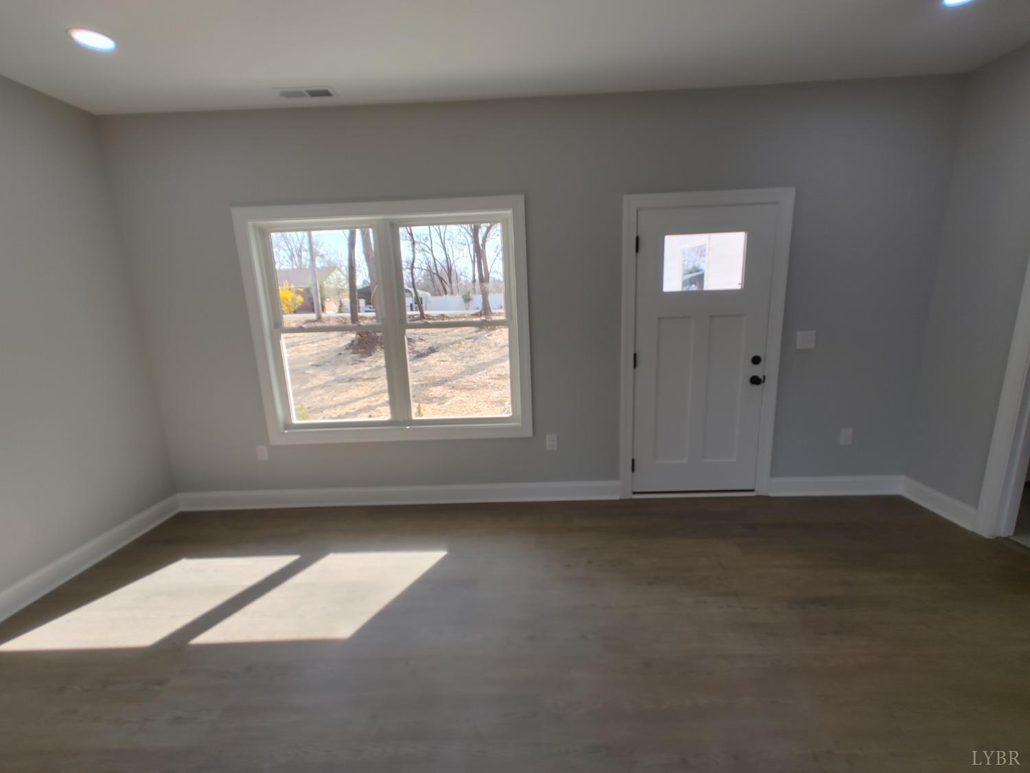 Lynchburg, Virginia 24501, United States, 3 Bedrooms Bedrooms, ,2 BathroomsBathrooms,Residential,Active,79357