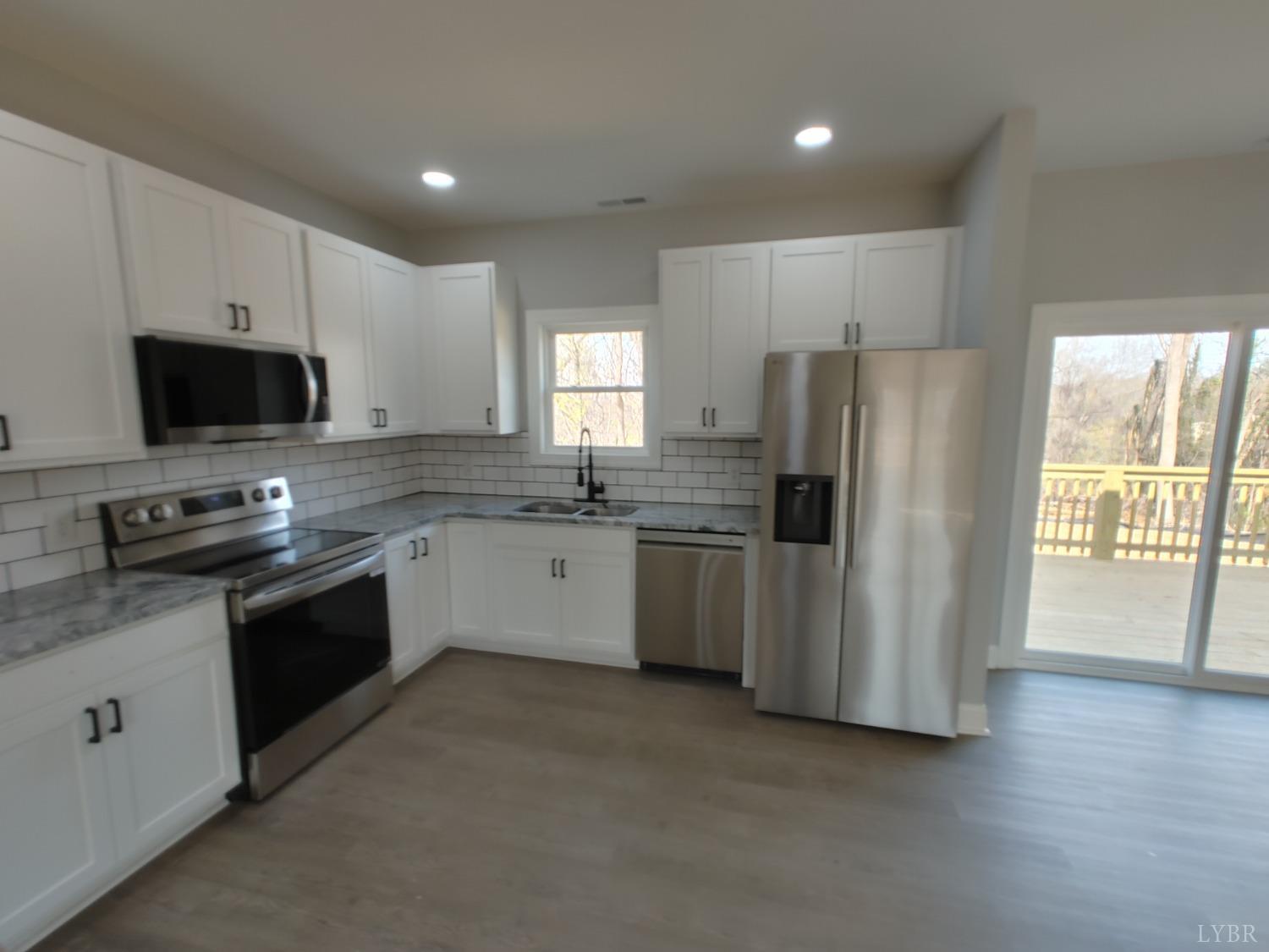 Lynchburg, Virginia 24501, United States, 3 Bedrooms Bedrooms, ,2 BathroomsBathrooms,Residential,Active,79357