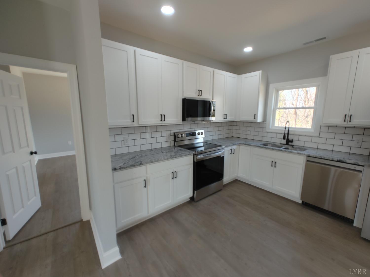 Lynchburg, Virginia 24501, United States, 3 Bedrooms Bedrooms, ,2 BathroomsBathrooms,Residential,Active,79357