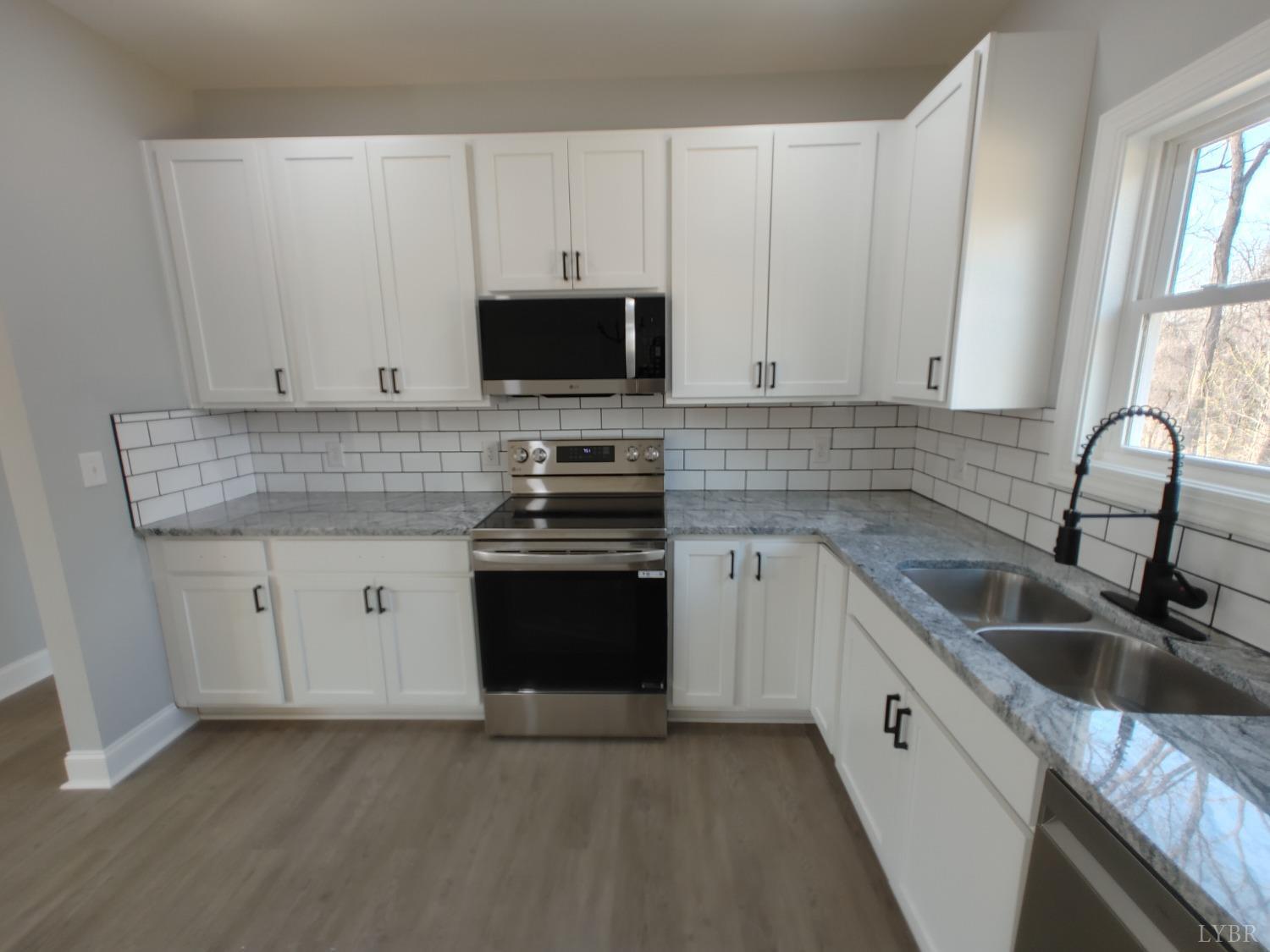 Lynchburg, Virginia 24501, United States, 3 Bedrooms Bedrooms, ,2 BathroomsBathrooms,Residential,Active,79357