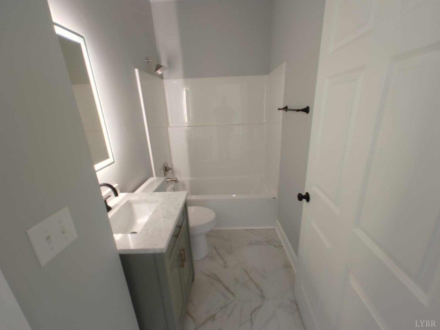 Lynchburg, Virginia 24501, United States, 3 Bedrooms Bedrooms, ,2 BathroomsBathrooms,Residential,Active,79357