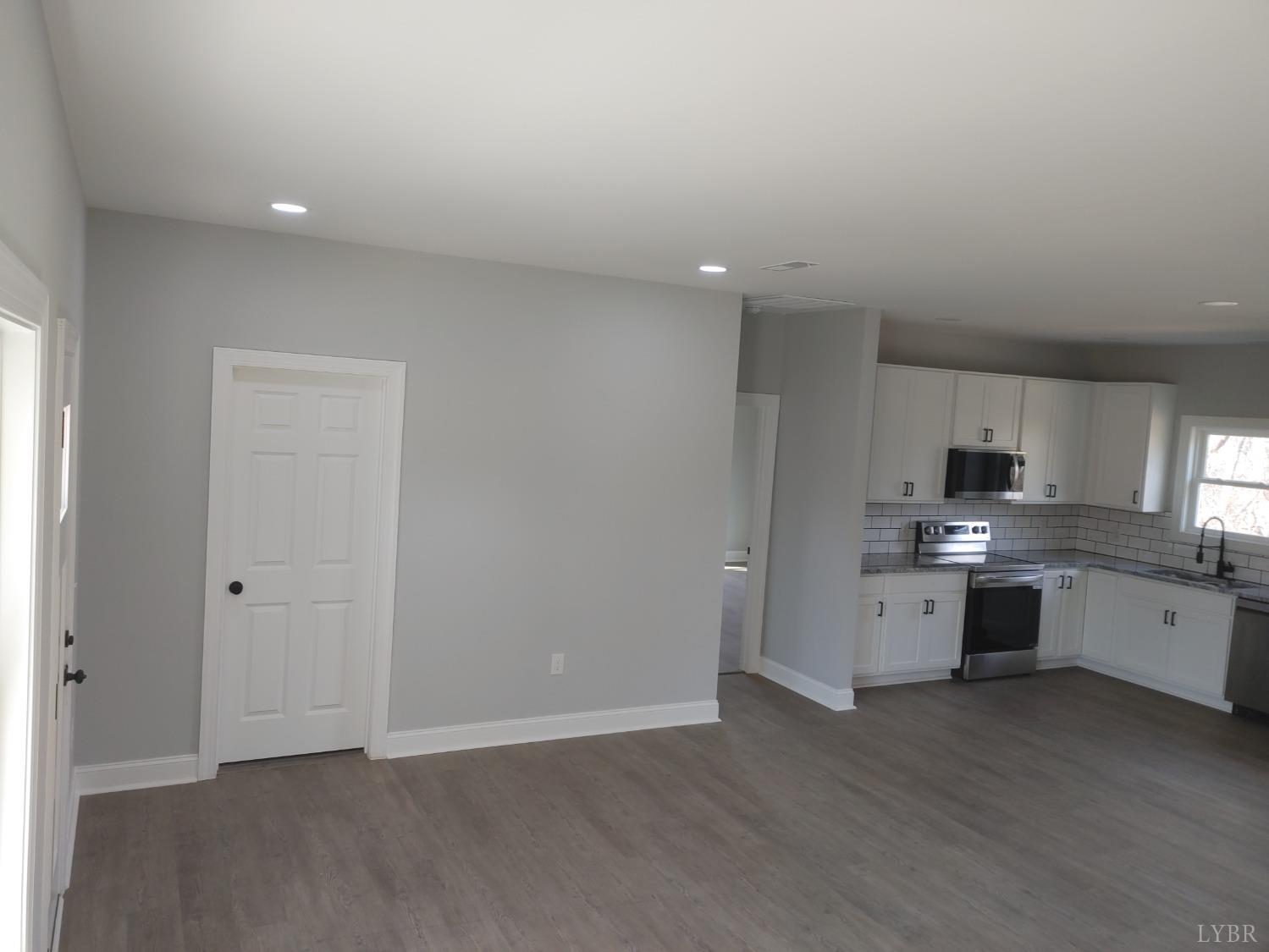 Lynchburg, Virginia 24501, United States, 3 Bedrooms Bedrooms, ,2 BathroomsBathrooms,Residential,Active,79357