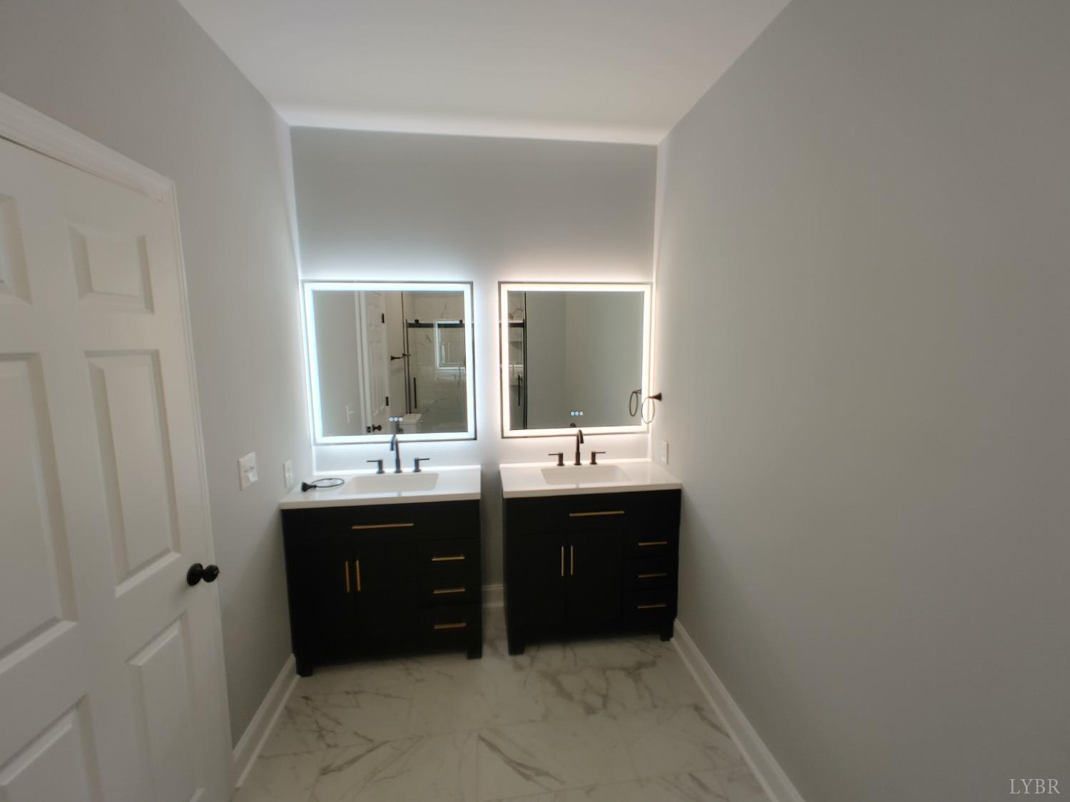 Lynchburg, Virginia 24501, United States, 3 Bedrooms Bedrooms, ,2 BathroomsBathrooms,Residential,Active,79357