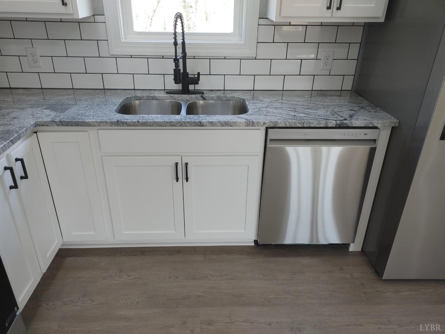 Lynchburg, Virginia 24501, United States, 3 Bedrooms Bedrooms, ,2 BathroomsBathrooms,Residential,Active,79357