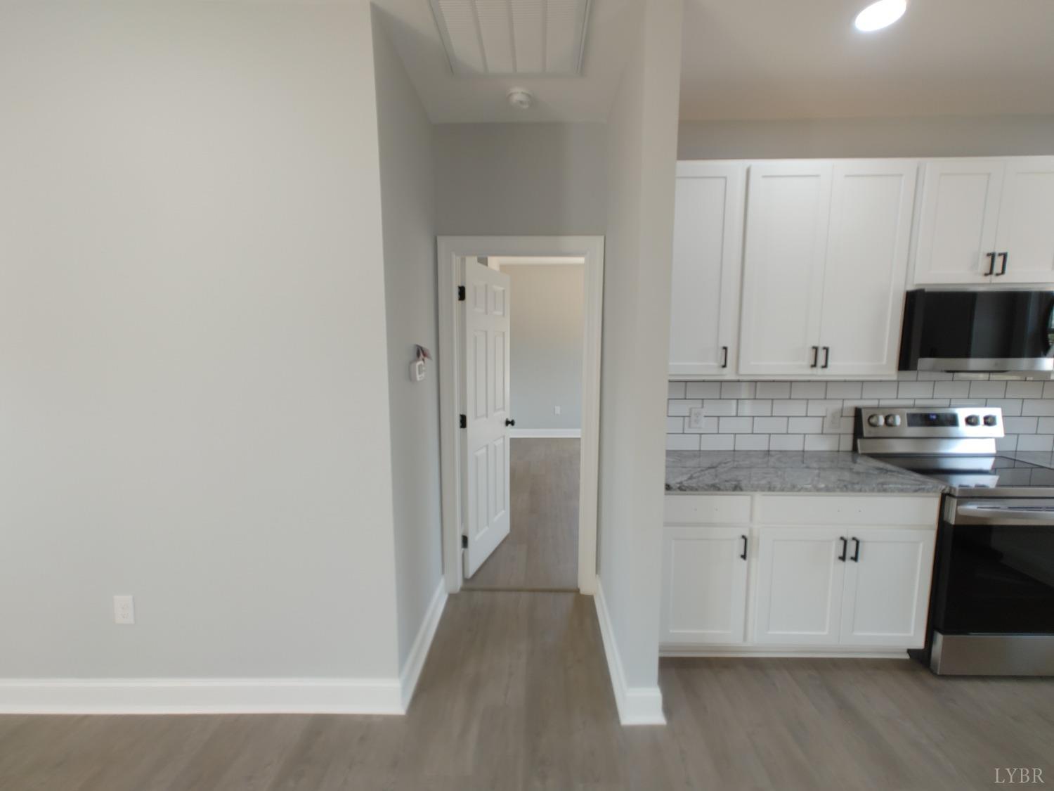 Lynchburg, Virginia 24501, United States, 3 Bedrooms Bedrooms, ,2 BathroomsBathrooms,Residential,Active,79357