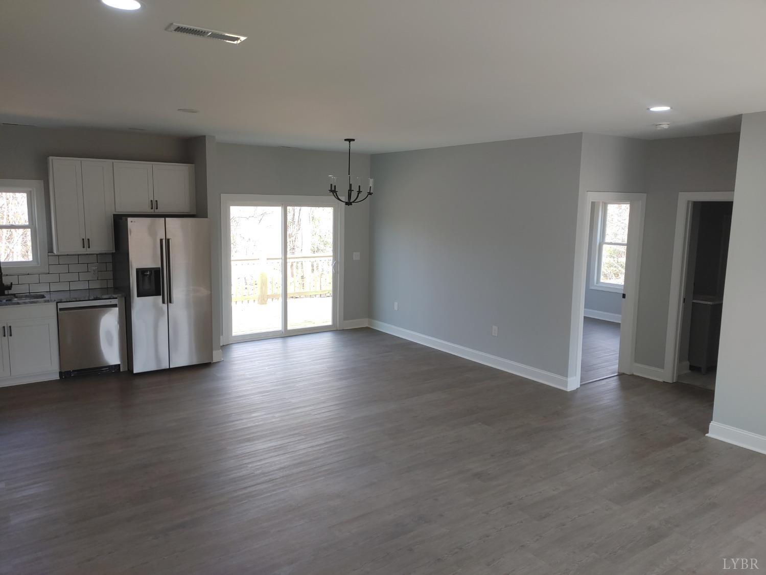 Lynchburg, Virginia 24501, United States, 3 Bedrooms Bedrooms, ,2 BathroomsBathrooms,Residential,Active,79357