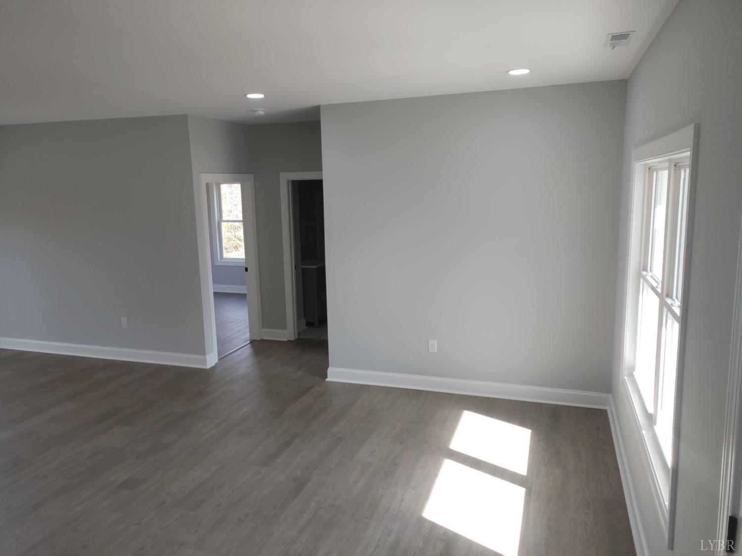 Lynchburg, Virginia 24501, United States, 3 Bedrooms Bedrooms, ,2 BathroomsBathrooms,Residential,Active,79357