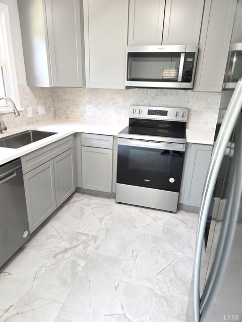 Tiny photo for 1501 Lynndale Place Pl, Lynchburg, VA 24501 (MLS # 362462)
