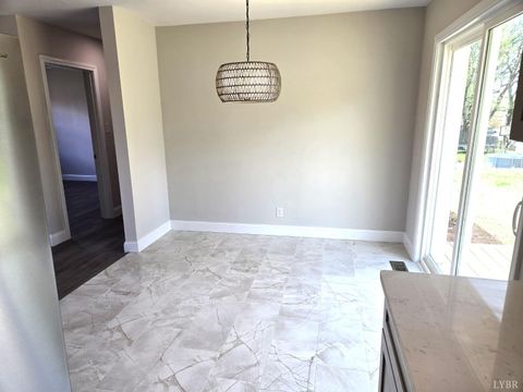 Tiny photo for 1501 Lynndale Place Pl, Lynchburg, VA 24501 (MLS # 362462)