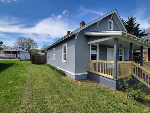 Tiny photo for 408 S Franklin Boulevard, Gretna, VA 24557 (MLS # 365609)