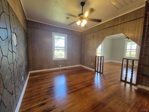 Tiny photo for 408 S Franklin Boulevard, Gretna, VA 24557 (MLS # 365609)