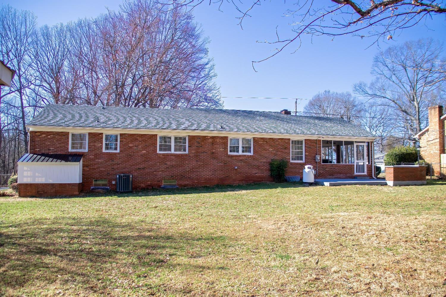 282 Kenwood Drive, Lynchburg, Virginia image 2