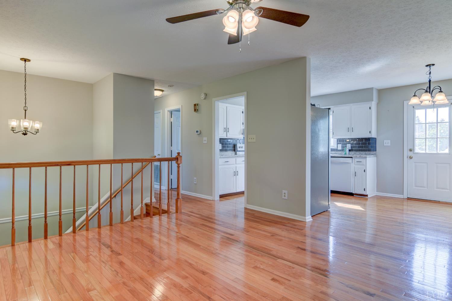 114 Grimes Drive, Madison Heights, Virginia image 9