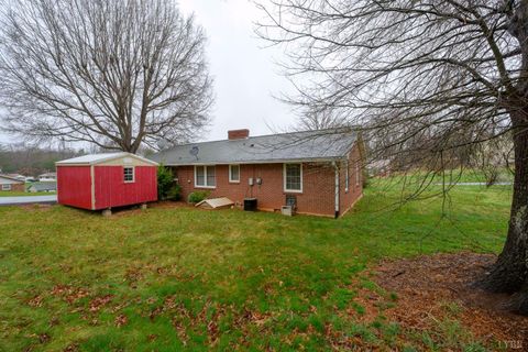 Tiny photo for 119 W Spencer Road, Hurt, VA 24563 (MLS # 364943)
