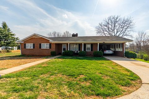 Tiny photo for 309 Wyndale Drive, Lynchburg, VA 24501 (MLS # 365389)