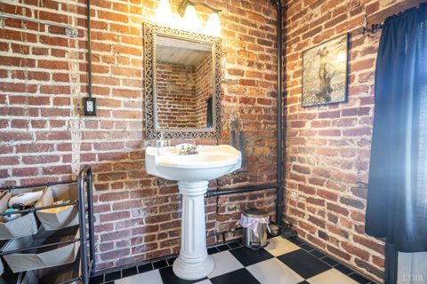 Tiny photo for 802 Court Street, Lynchburg, VA 24504 (MLS # 363010)