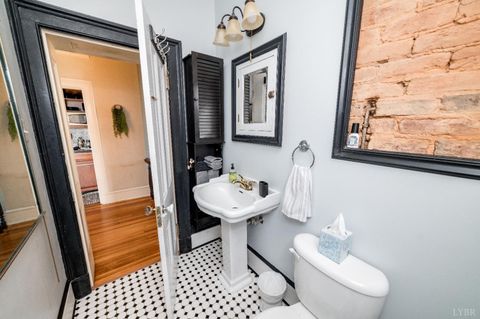 Tiny photo for 802 Court Street, Lynchburg, VA 24504 (MLS # 363010)