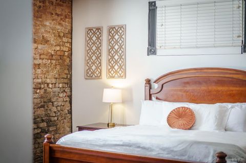 Tiny photo for 802 Court Street, Lynchburg, VA 24504 (MLS # 363010)