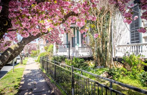 Tiny photo for 802 Court Street, Lynchburg, VA 24504 (MLS # 363010)