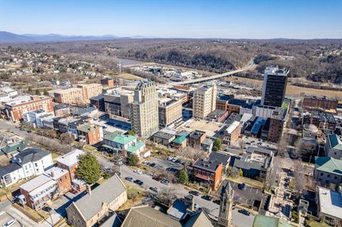 Tiny photo for 802 Court Street, Lynchburg, VA 24504 (MLS # 363010)