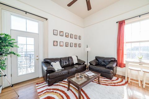 Tiny photo for 802 Court Street, Lynchburg, VA 24504 (MLS # 363010)