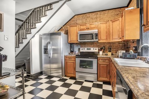 Tiny photo for 802 Court Street, Lynchburg, VA 24504 (MLS # 363010)