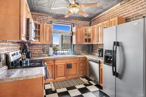 Tiny photo for 802 Court Street, Lynchburg, VA 24504 (MLS # 363010)