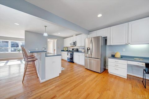 Tiny photo for 4408 MONTGOMERY ROAD Rd, Lynchburg, VA 24503 (MLS # 363931)
