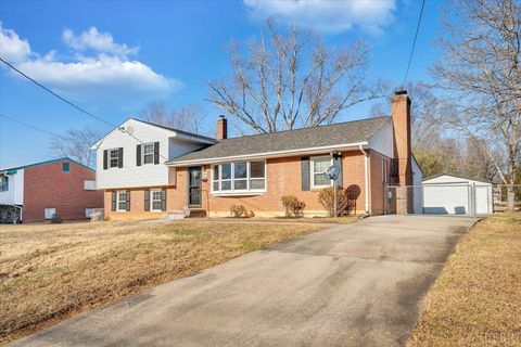Tiny photo for 4408 MONTGOMERY ROAD Rd, Lynchburg, VA 24503 (MLS # 363931)