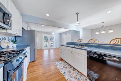 Tiny photo for 4408 MONTGOMERY ROAD Rd, Lynchburg, VA 24503 (MLS # 363931)