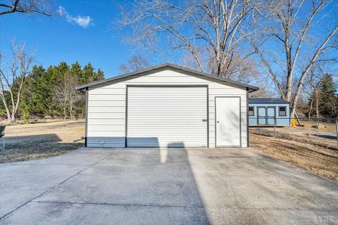 Tiny photo for 4408 MONTGOMERY ROAD Rd, Lynchburg, VA 24503 (MLS # 363931)