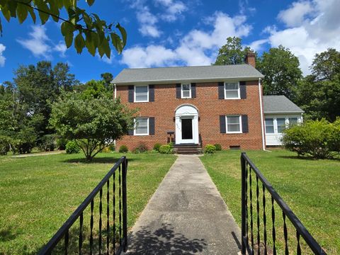 Homes For Sale - 204 Fayette Street<br/> Farmville, VA 23901