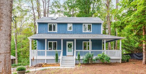 Photo of 106 Constitution Way, Forest, VA 24551 (MLS # 362132)