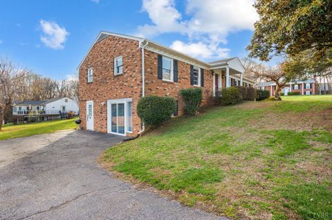 Tiny photo for 101 Watkins Place Pl, Lynchburg, VA 24502 (MLS # 365161)