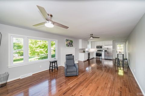 Tiny photo for 101 Watkins Place Pl, Lynchburg, VA 24502 (MLS # 365161)