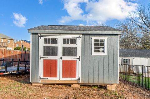 Tiny photo for 101 Watkins Place Pl, Lynchburg, VA 24502 (MLS # 365161)
