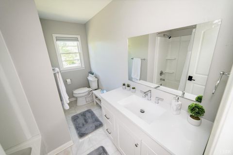 Tiny photo for 101 Watkins Place Pl, Lynchburg, VA 24502 (MLS # 365161)