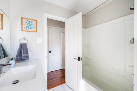 Tiny photo for 101 Watkins Place Pl, Lynchburg, VA 24502 (MLS # 365161)