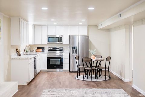 Tiny photo for 101 Watkins Place Pl, Lynchburg, VA 24502 (MLS # 365161)