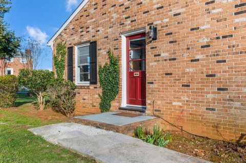 Tiny photo for 101 Watkins Place Pl, Lynchburg, VA 24502 (MLS # 365161)
