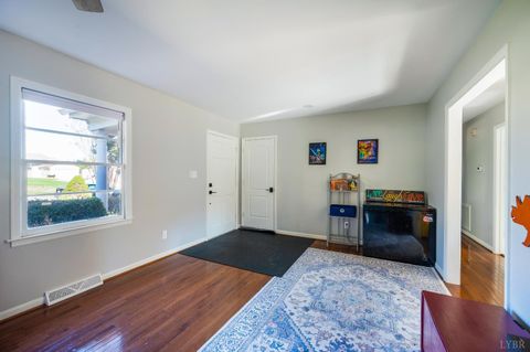 Tiny photo for 101 Watkins Place Pl, Lynchburg, VA 24502 (MLS # 365161)