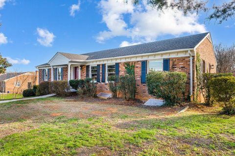 Tiny photo for 101 Watkins Place Pl, Lynchburg, VA 24502 (MLS # 365161)