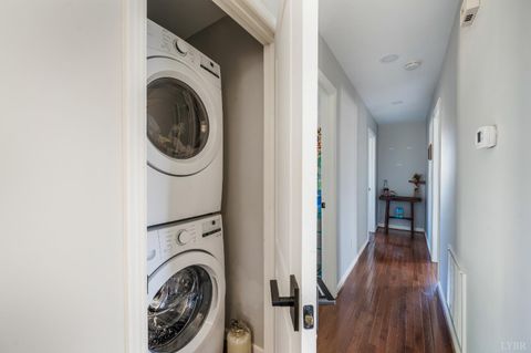 Tiny photo for 101 Watkins Place Pl, Lynchburg, VA 24502 (MLS # 365161)