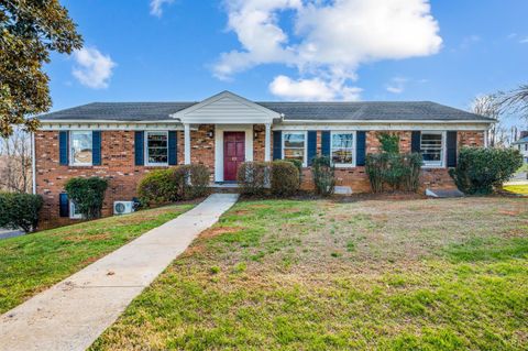 Photo of 101 Watkins Place Pl, Lynchburg, VA 24502 (MLS # 365161)