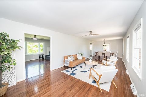 Tiny photo for 101 Watkins Place Pl, Lynchburg, VA 24502 (MLS # 365161)