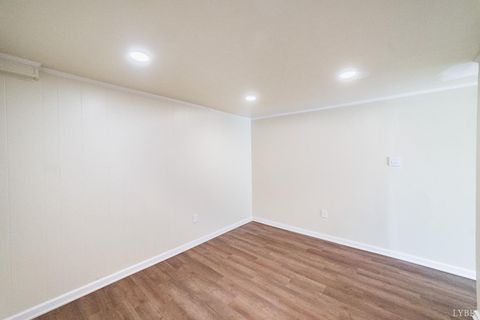 Tiny photo for 101 Watkins Place Pl, Lynchburg, VA 24502 (MLS # 365161)