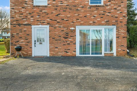Tiny photo for 101 Watkins Place Pl, Lynchburg, VA 24502 (MLS # 365161)