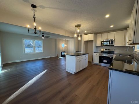 Tiny photo for 272 Ridgeview Lane, Madison Heights, VA 24572 (MLS # 363406)