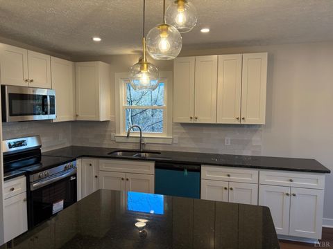 Tiny photo for 272 Ridgeview Lane, Madison Heights, VA 24572 (MLS # 363406)