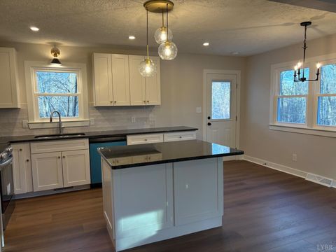Tiny photo for 272 Ridgeview Lane, Madison Heights, VA 24572 (MLS # 363406)